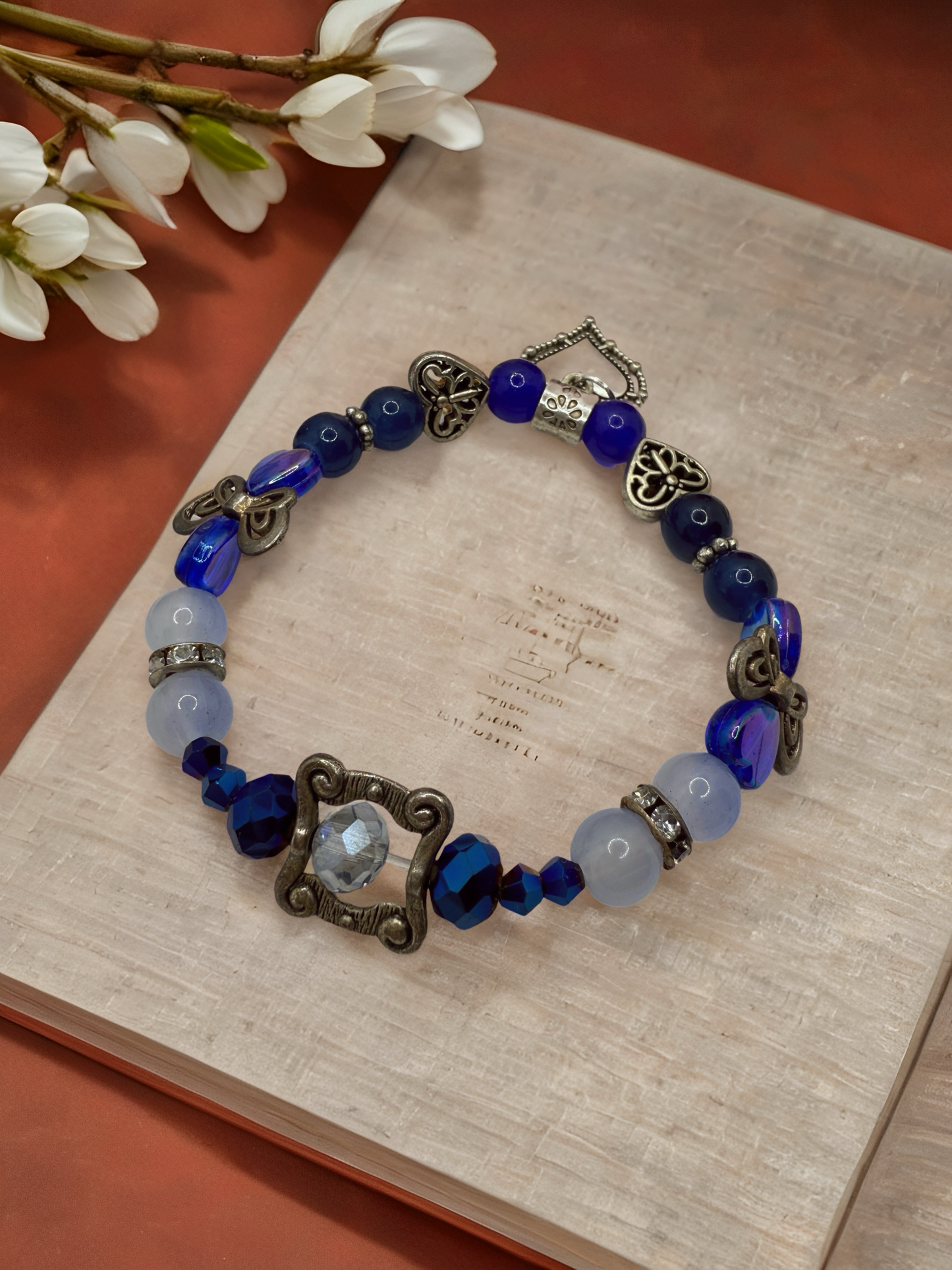 Perfect blue beaded bracelet