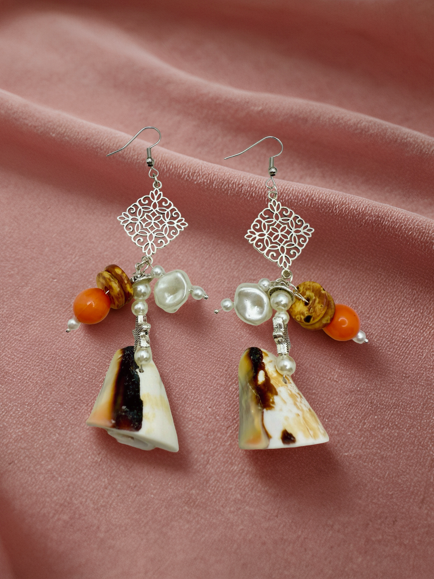 Sea paradise Shell and pearl hook earrings