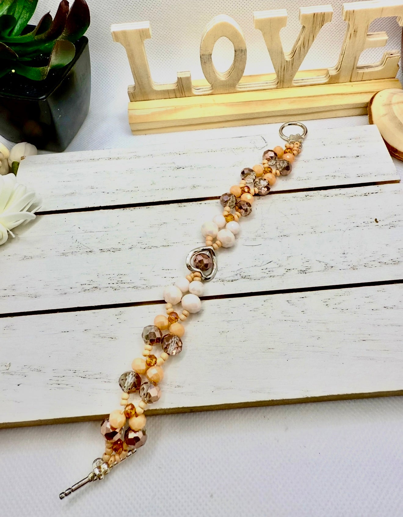 Charming nude base hearty hollow charm bracelet