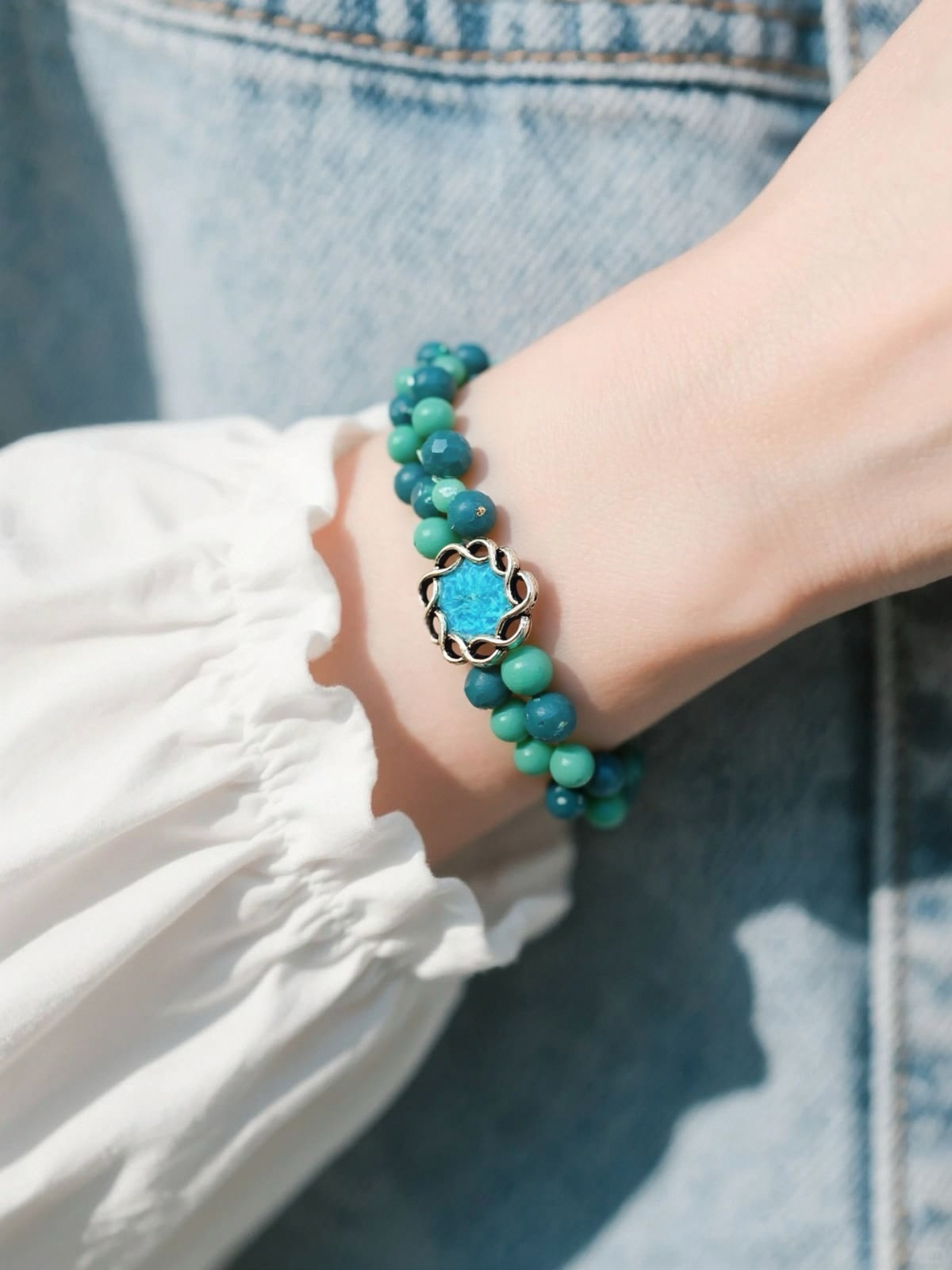 Turquoise glass beads