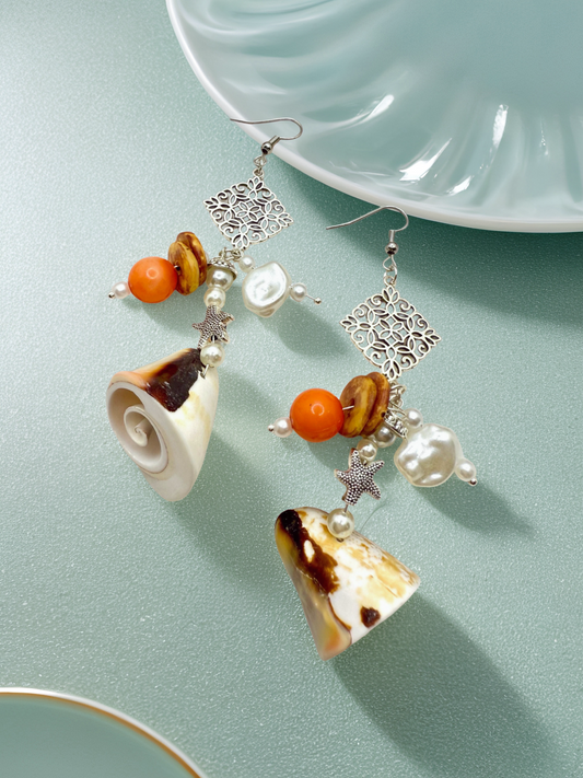 Sea paradise Shell and pearl hook earrings