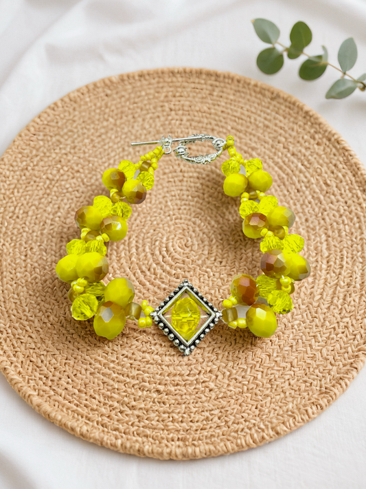 Joyful Yellow glass beads charming bracelet